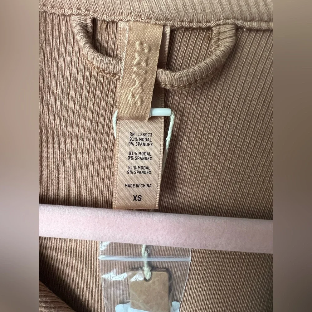 SKIMS Soft Lounge Ribbed Sleep Set in Camel Size XS New - Picture 8 of 12